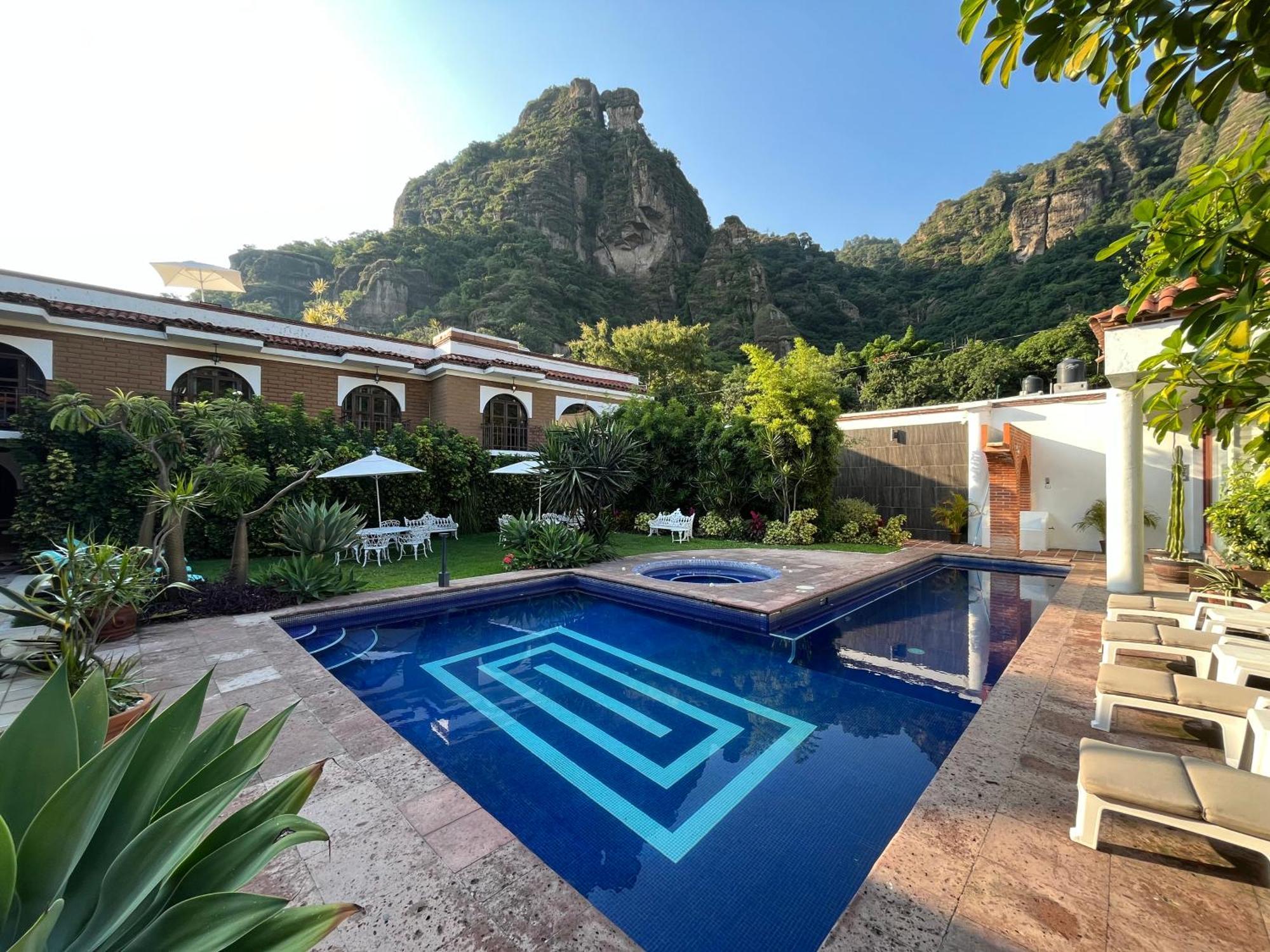 Hotel Hacienda Ventana Del Cielo เตโปซตลัน ภายนอก รูปภาพ