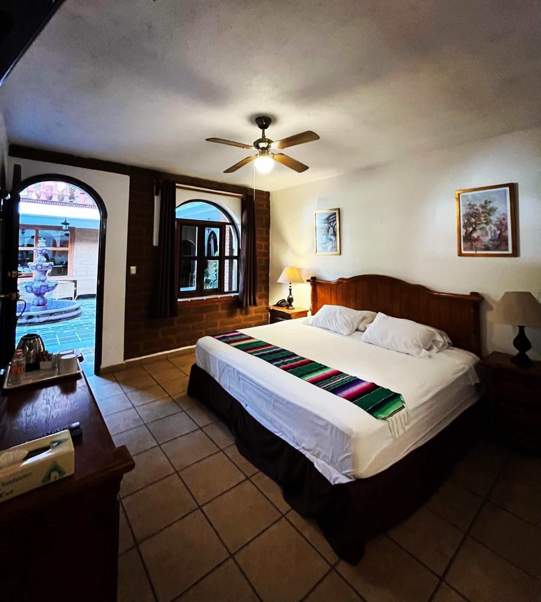 Hotel Hacienda Ventana Del Cielo เตโปซตลัน ภายนอก รูปภาพ