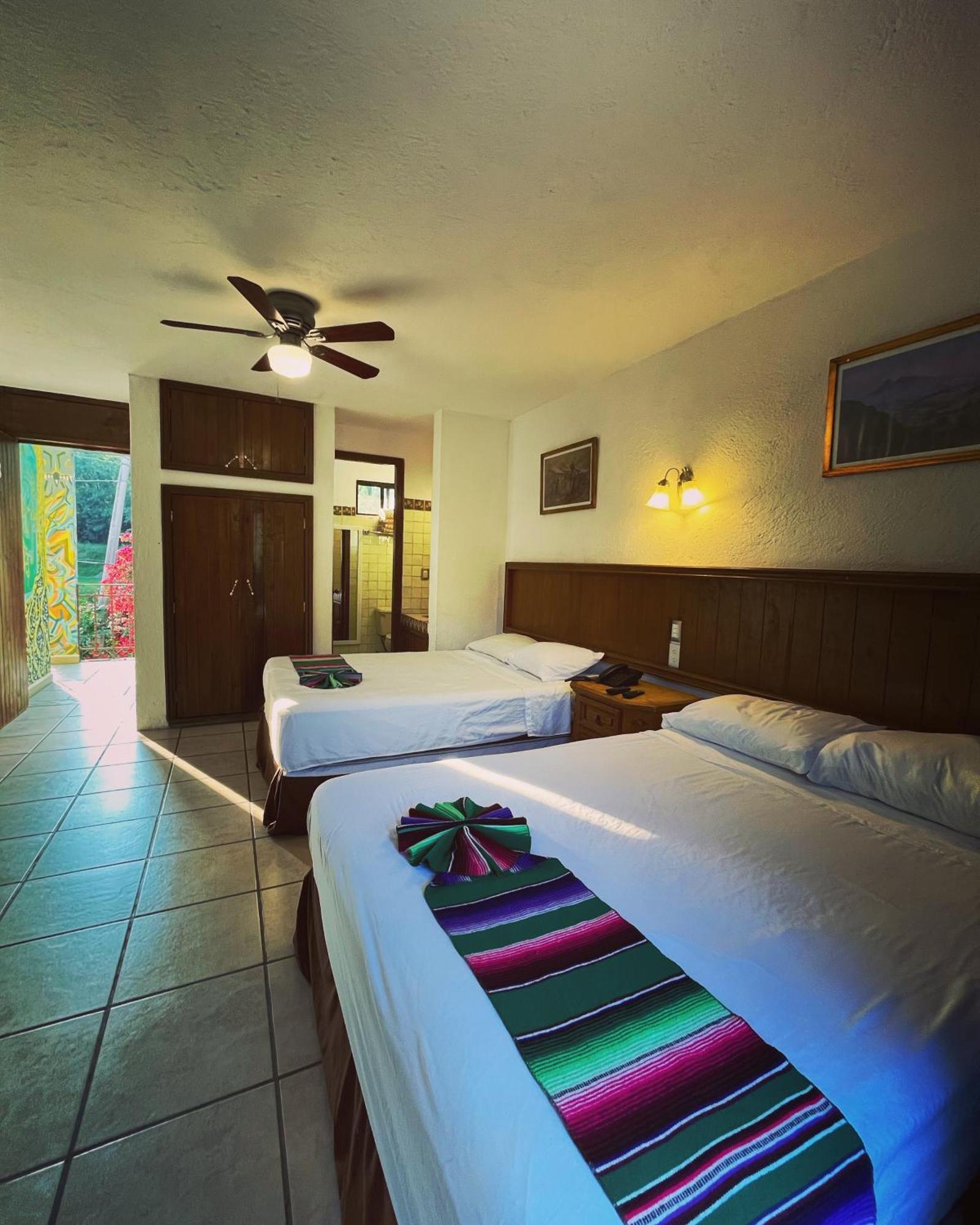 Hotel Hacienda Ventana Del Cielo เตโปซตลัน ภายนอก รูปภาพ