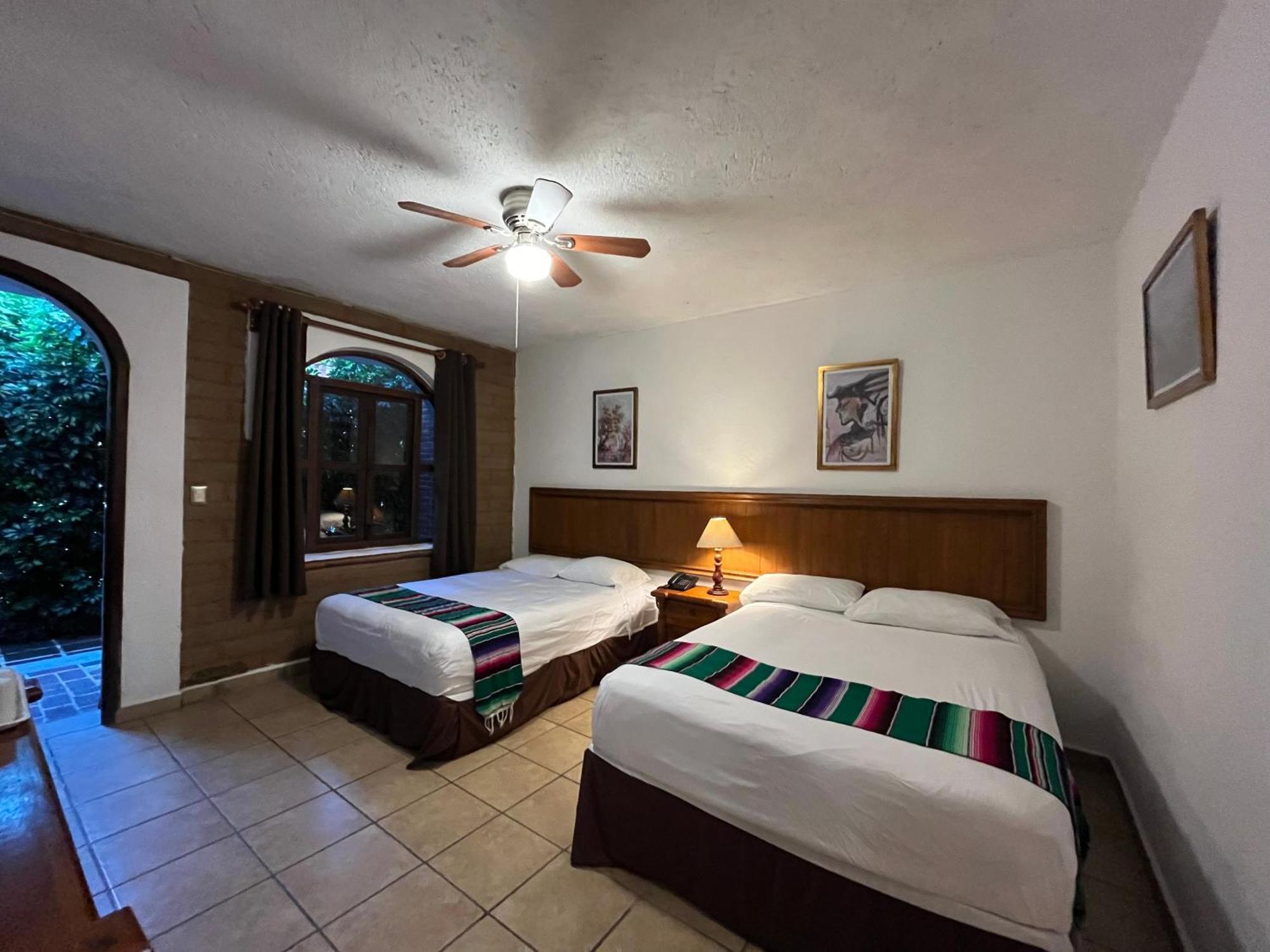 Hotel Hacienda Ventana Del Cielo เตโปซตลัน ภายนอก รูปภาพ