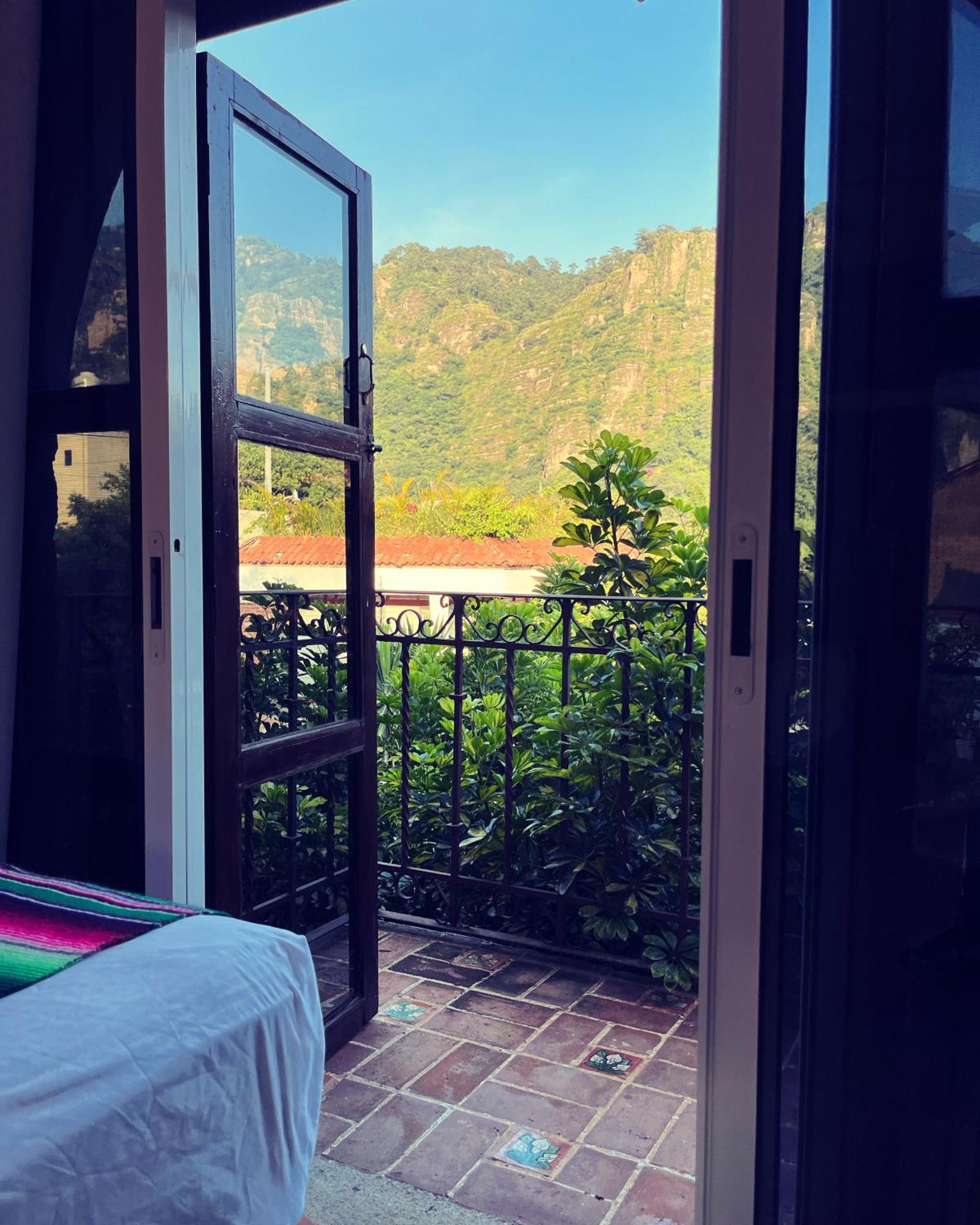 Hotel Hacienda Ventana Del Cielo เตโปซตลัน ภายนอก รูปภาพ
