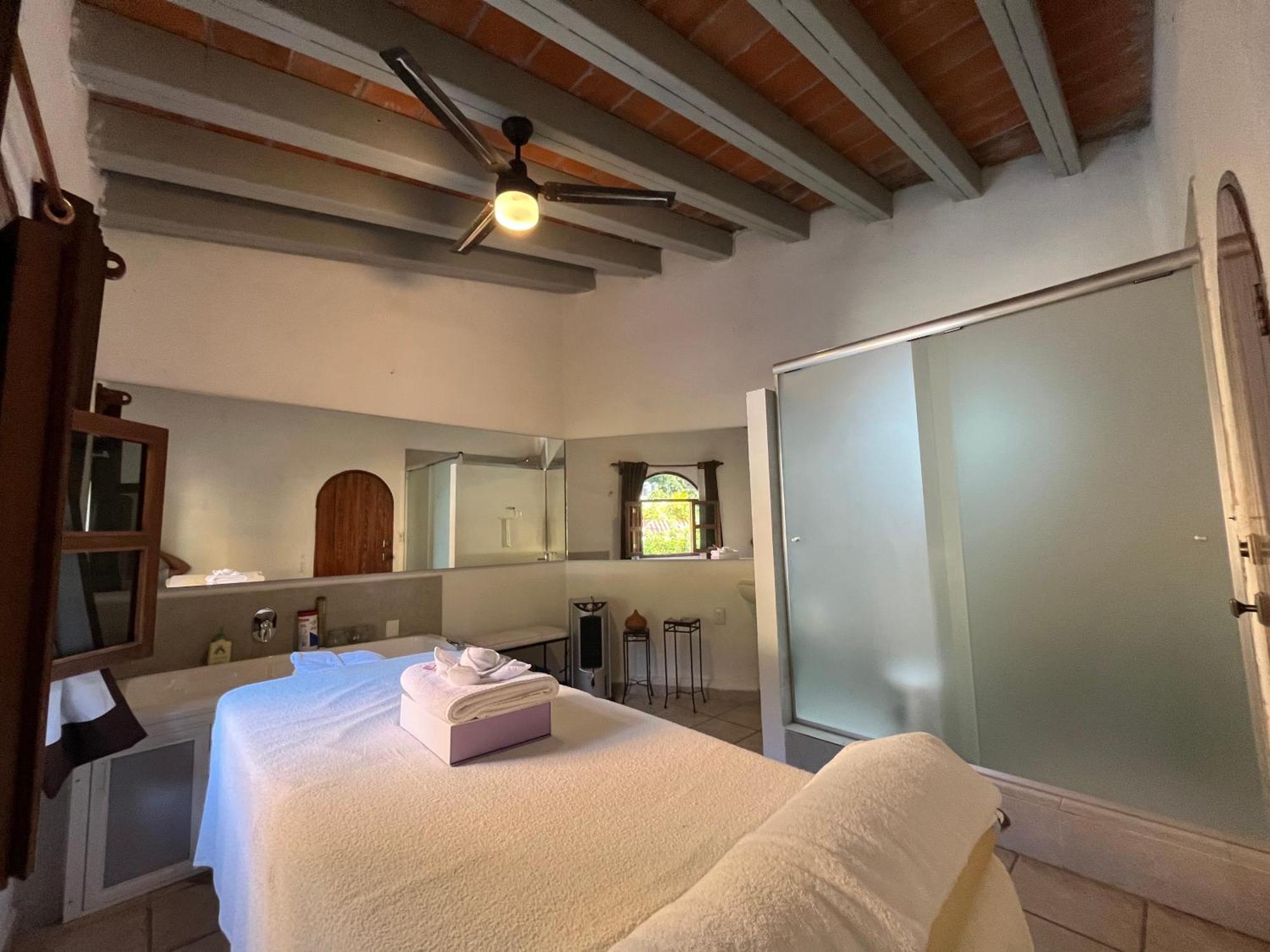 Hotel Hacienda Ventana Del Cielo เตโปซตลัน ภายนอก รูปภาพ