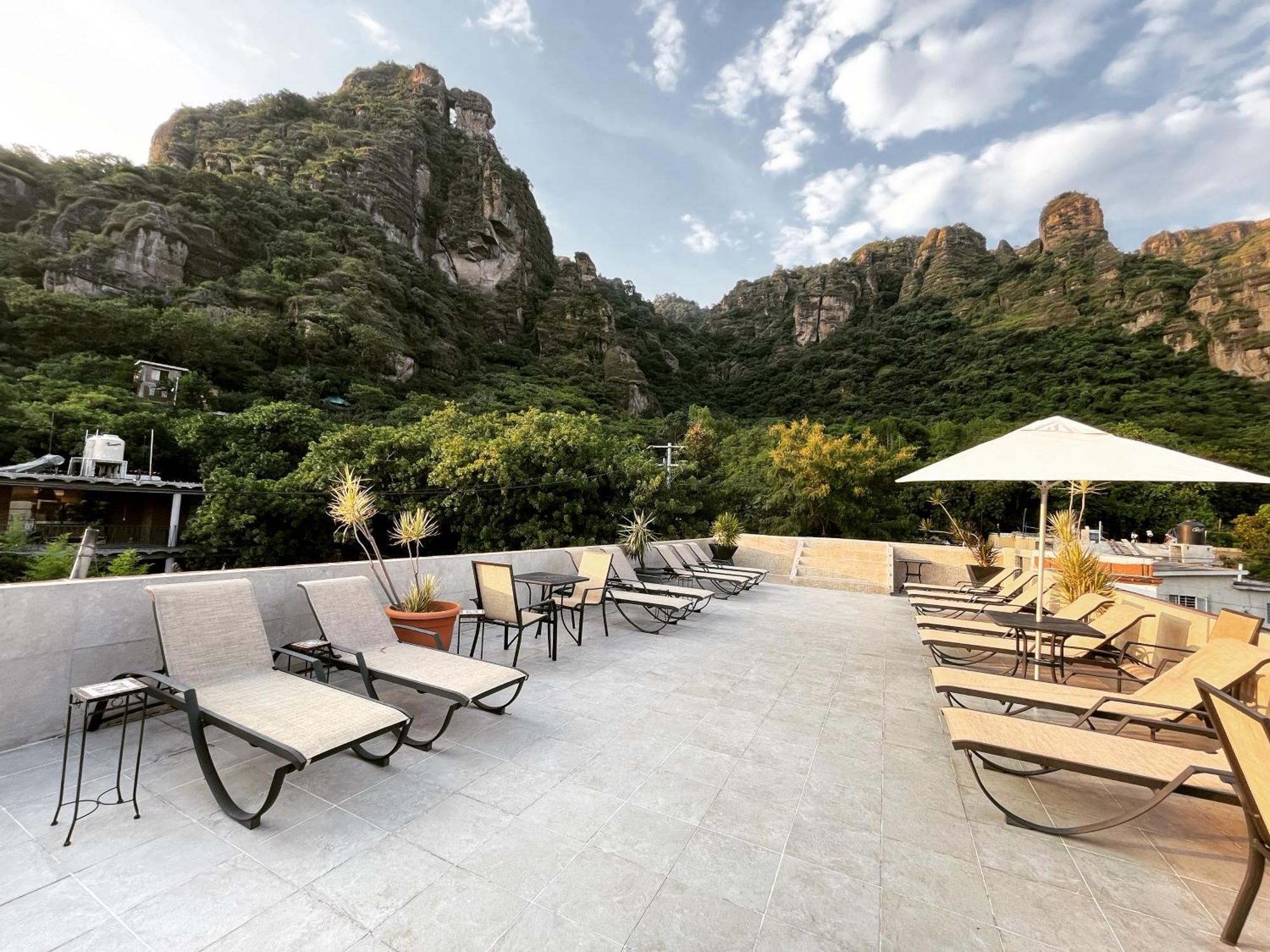 Hotel Hacienda Ventana Del Cielo เตโปซตลัน ภายนอก รูปภาพ