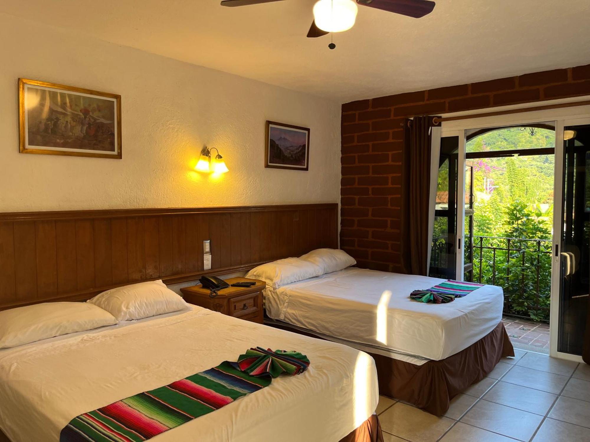 Hotel Hacienda Ventana Del Cielo เตโปซตลัน ภายนอก รูปภาพ