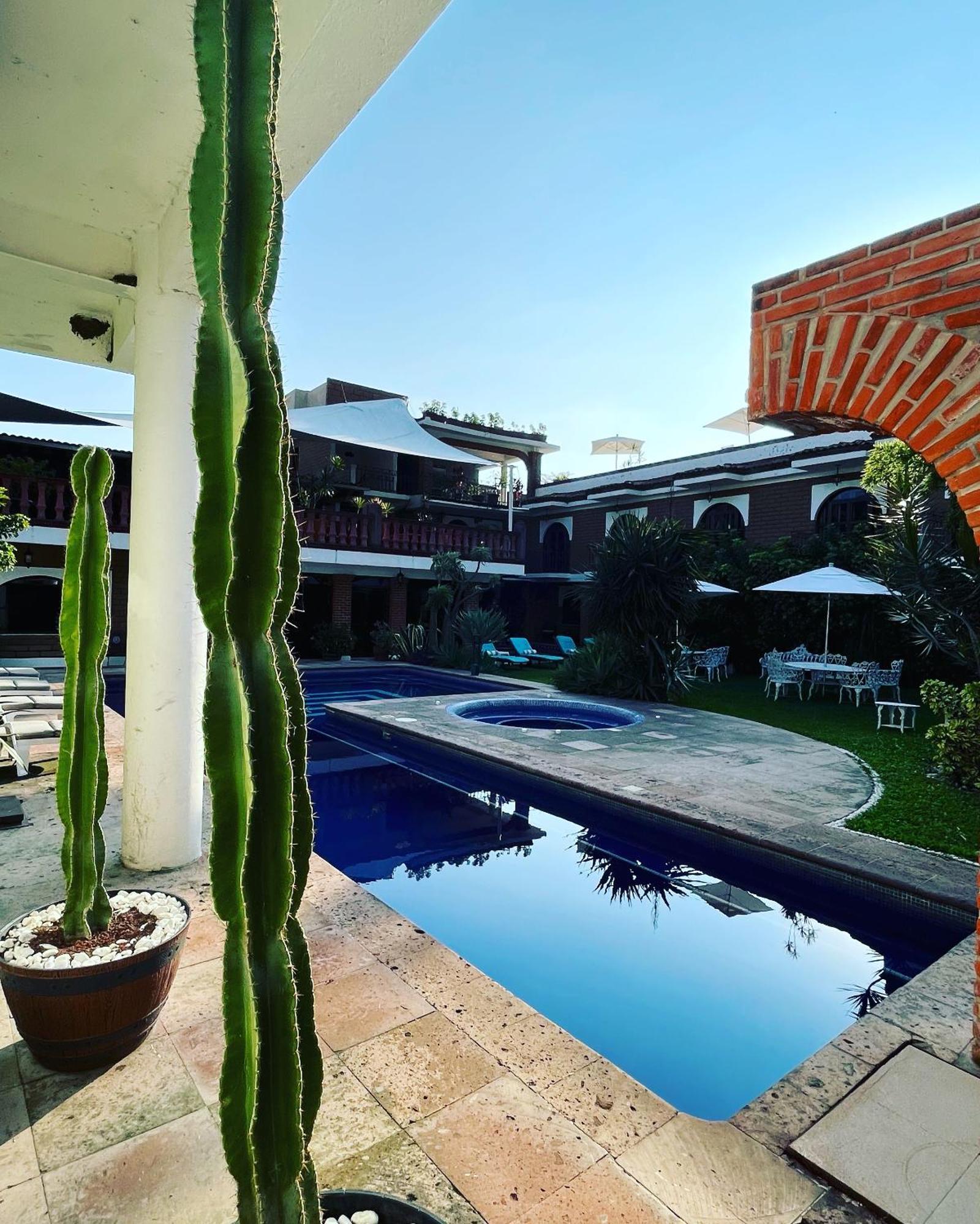 Hotel Hacienda Ventana Del Cielo เตโปซตลัน ภายนอก รูปภาพ